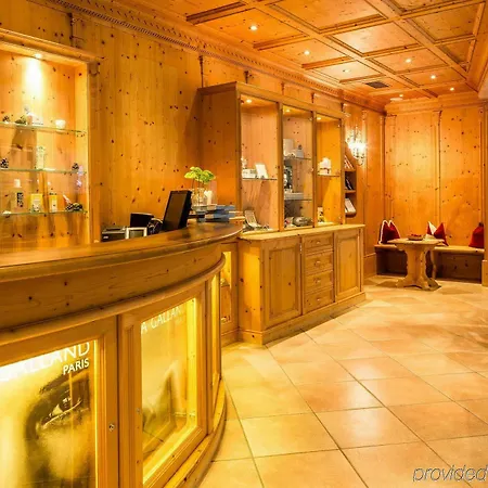 Alpenroyal - The Leading Of The World 酒店 塞尔瓦迪加尔代纳山谷