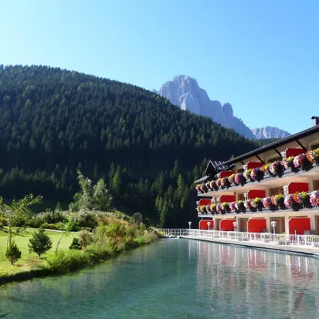 Alpenroyal - The Leading Of The World 酒店 塞尔瓦迪加尔代纳山谷