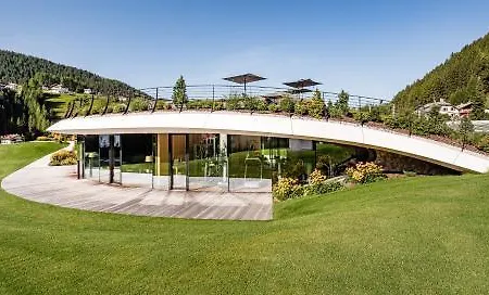 Hotel Alpenroyal - The Leading Of The World
